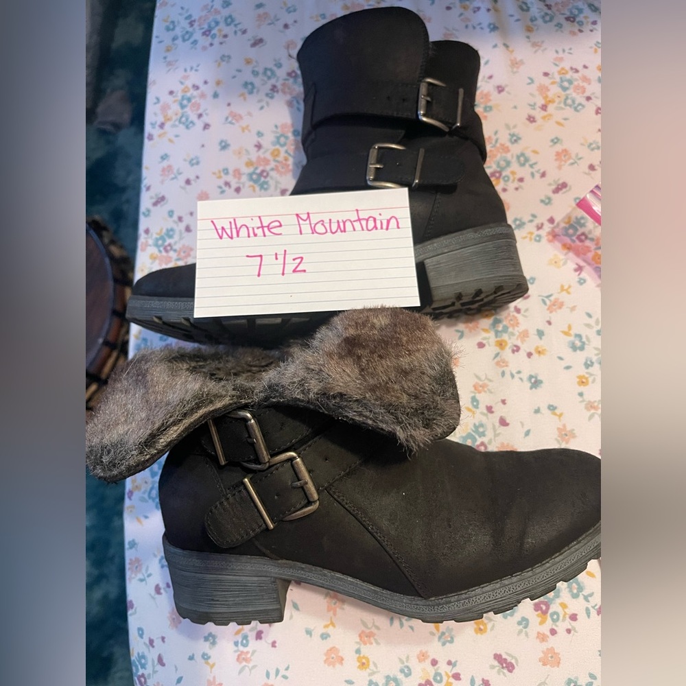 White mountain fur lined boots 7.5